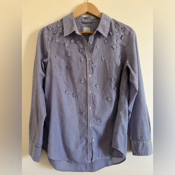 2/$25 A New Day Womens Button-Up Shirt L Blue White PinStripe Flower Long Sleeve - Picture 1 of 9